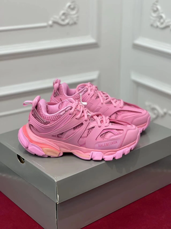 BALENCIAGA-TRACK-SNEAKER-BLA125-1