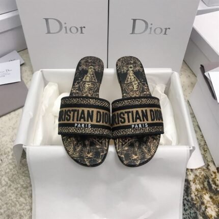 DIOR DWAY SLIDE – DS013